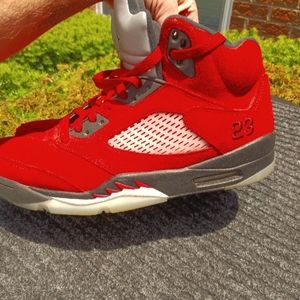 Jordan 5 Raging bull